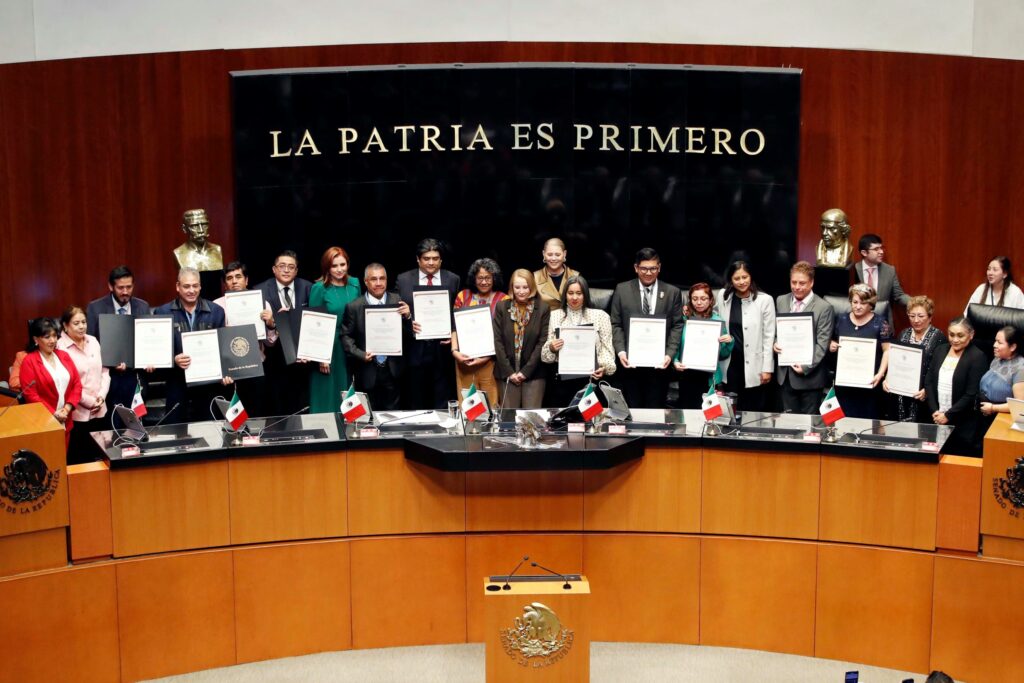 Toma de protesta. Foto de Senado de la República