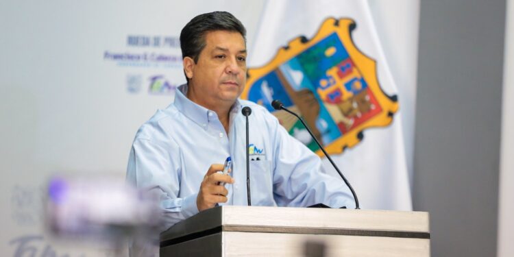 Tribunal ordena sancionar a Cabeza de Vaca