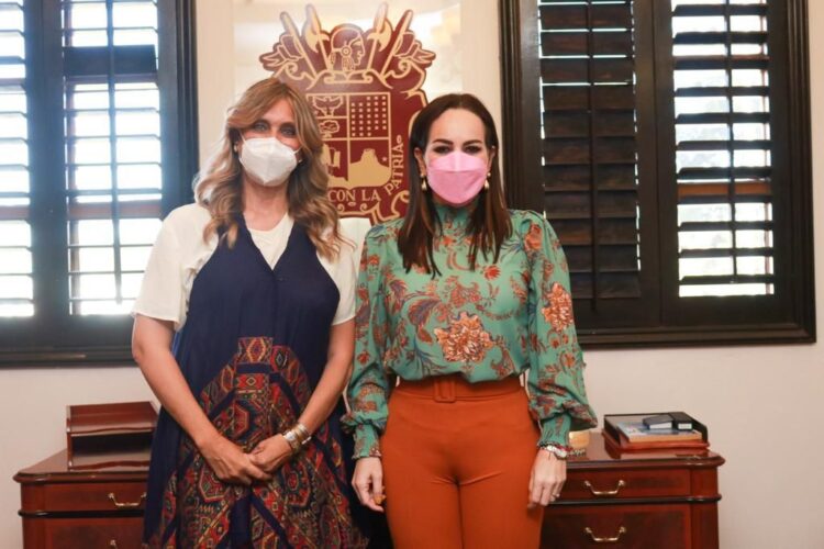 Se reúnen Maki Ortiz y Carmen Lilia Canturosas