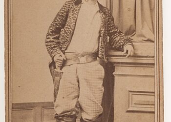 El General  Servando  Canales Ante un Cadáver