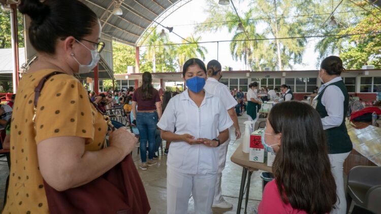 Vacunarán contra el Covid-19 a jóvenes de 14 años en Tamaulipas