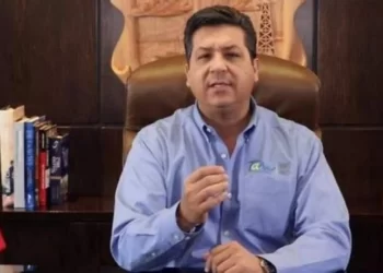 Cabeza de Vaca: Se puede defender ante autoridades, no en redes, pide Gertz Manero