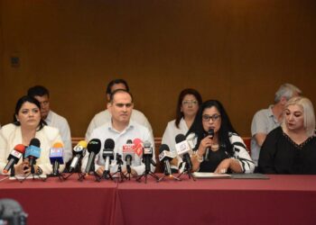 Deja Cabeza de Vaca en bancarrota a Tamaulipas y regala 30 notarías: Morenistas