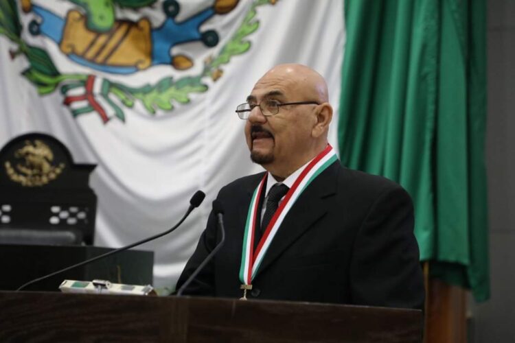 Asado de puerco y cabrito en salsa, sobre las brasas