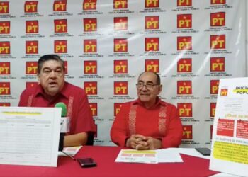 Útiles escolares para todos los estudiantes propone el PT