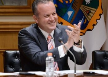 La visita de Carlos Canturosas a Bienestar Federal levanta ola de rumores