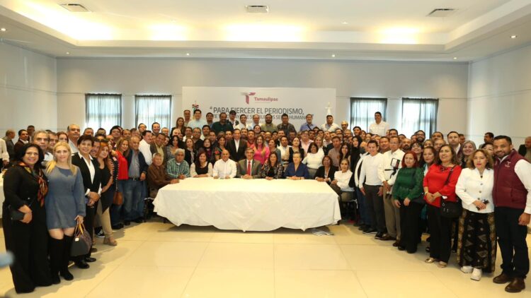 Festejan a periodistas en Ciudad Victoria