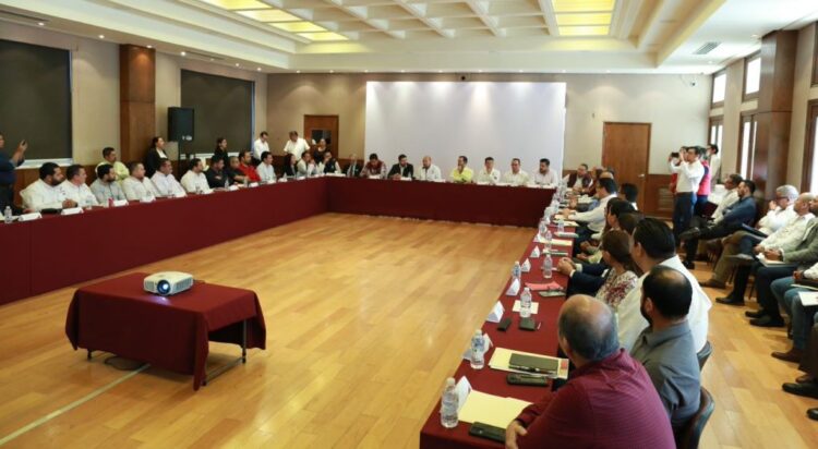 Los presupuestos: La gran diferencia de la 4T de AVA vs los vientos de FGCV