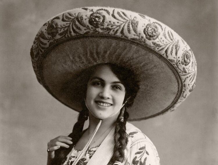 Don Chema y Otros Artistas en Victoria