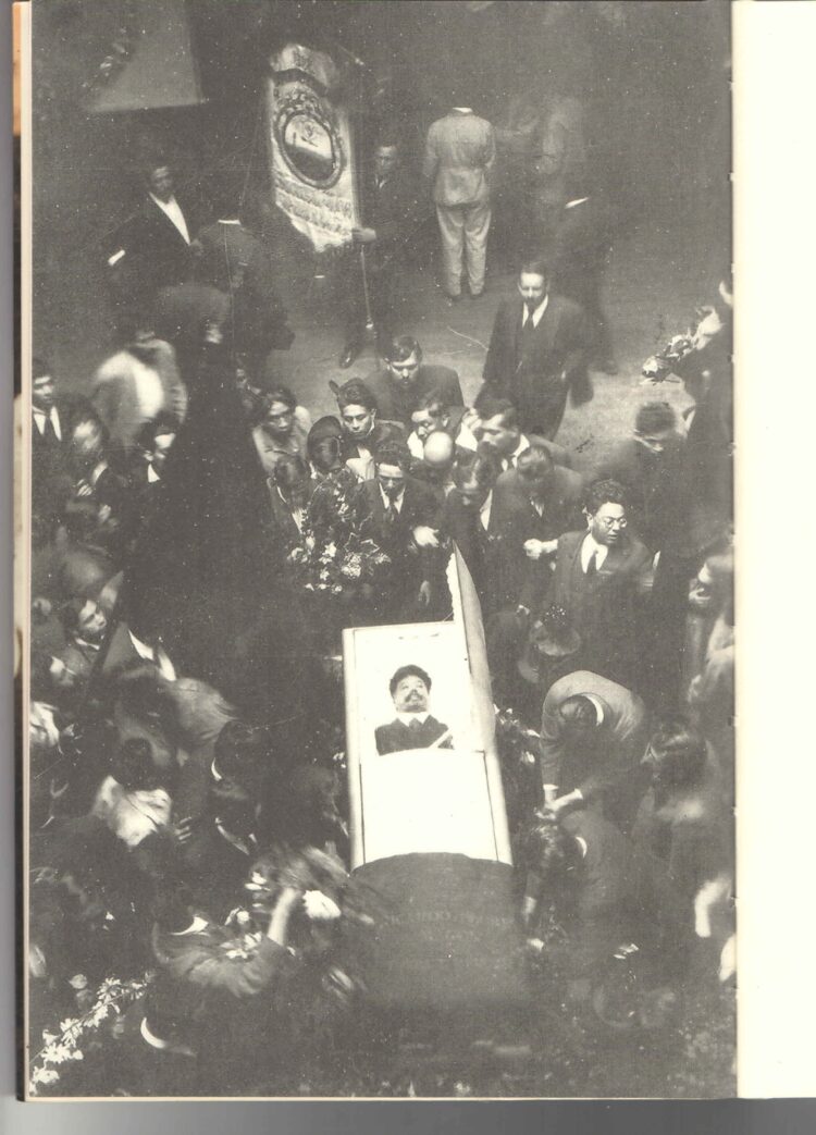 El segundo funeral del camarada Ricardo