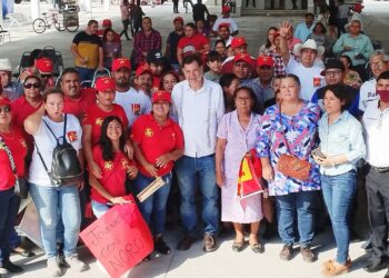 Cabeza «es un hampón y debería estar en la cárcel»: Fernández Noroña: