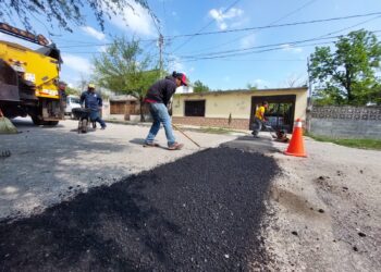 Tras lluvias, reactiva Municipio Victoria programa de bacheo en la ciudad