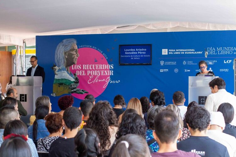 La FIL Guadalajara y 50 mil lectores rindieron homenaje a Elena Garro