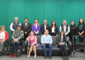 Comparten egresados de la UAT sus experiencias como estudiantes con discapacidad