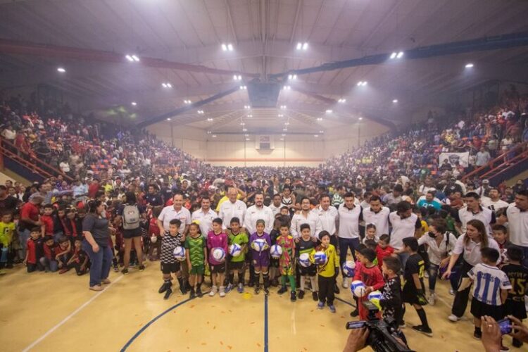 Inaugura Rector Guillermo Mendoza la Copa UAT 2023