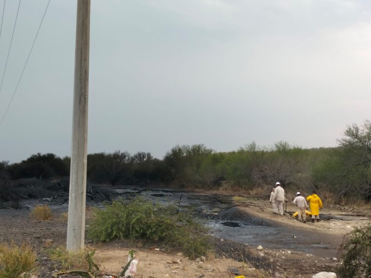 Cierran carretera Victoria-Tampico por fuga de combustible