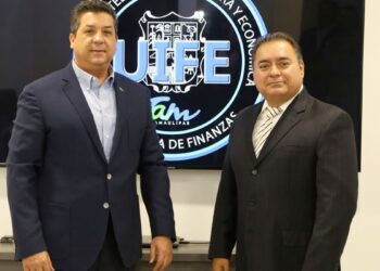 Fiscal “carnal” de Cabeza de Vaca pide lo protejan de los medios con escoltas, armas y auto blindado