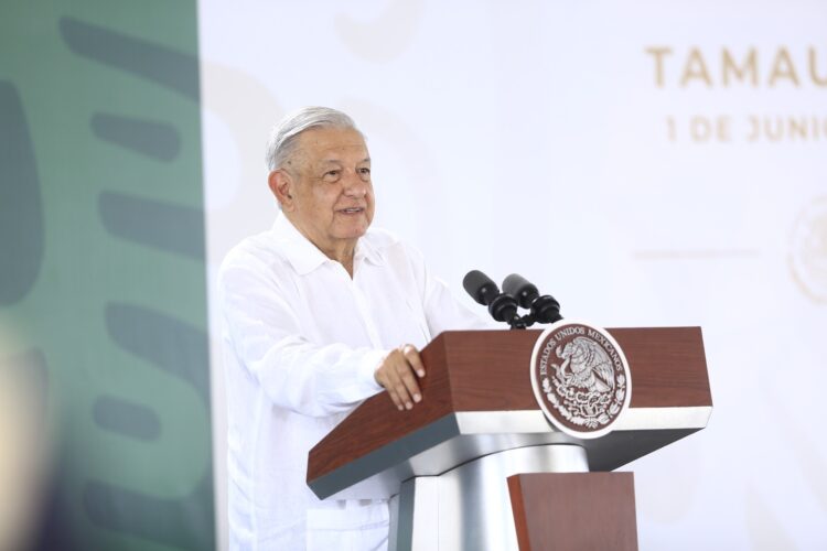 Cabeza de Vaca es “un malandrín” que quiere ser candidato presidencial: AMLO
