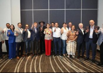 Cabeza, el gran ausente a la presentación de aspirantes presidenciales de oposición