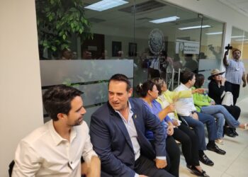 Diputados panistas anuncian que no van a ir a trabajar al Congreso