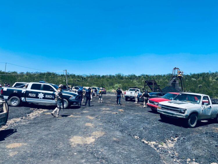 Mueren dos mineros en pozo de Sabinas, al sufrir caída por el tiro