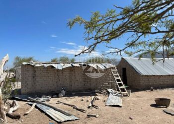 Tornado en Miquihuana daña viviendas