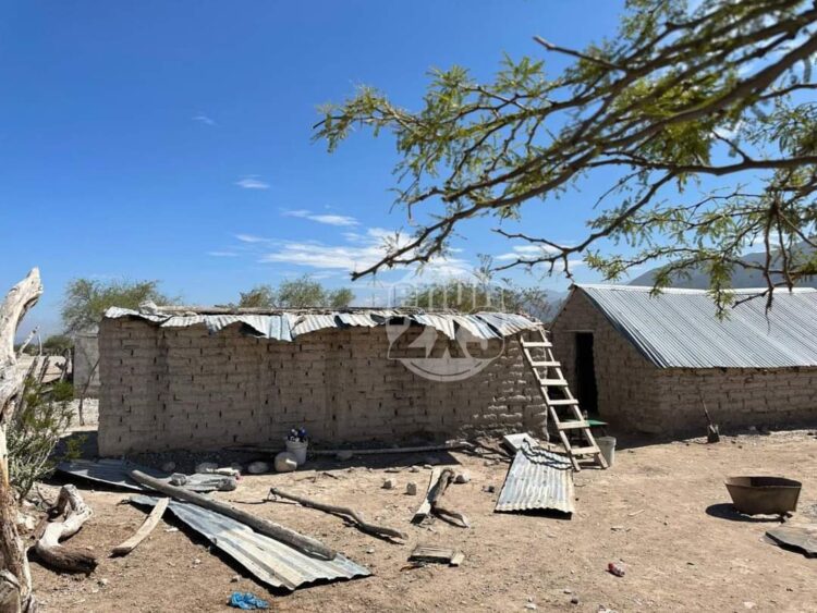 Tornado en Miquihuana daña viviendas