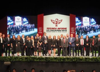 Presenta su segundo informe Carlos Peña Ortiz