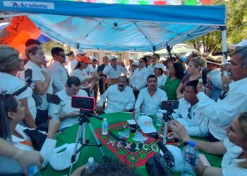 “No queremos que digan que interrumpimos la fiesta”: Arnulfo Rodríguez sobre cambio de plantón. Foto de Xóchitl García/ EnUn2x3