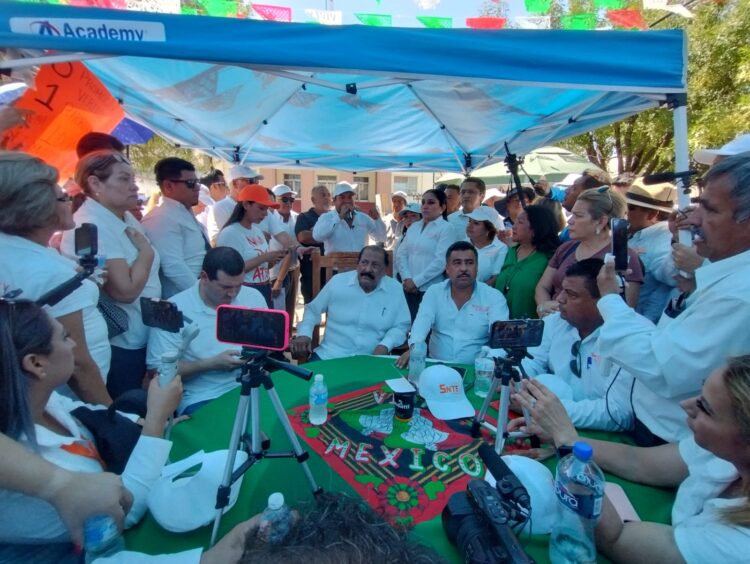 “No queremos que digan que interrumpimos la fiesta”: Arnulfo Rodríguez sobre cambio de plantón. Foto de Xóchitl García/ EnUn2x3