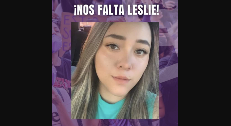 Bloquean puente 'Los Tomates' para exigir justicia por feminicidio de Leslie Alejandra. Foto tomada de Twitter