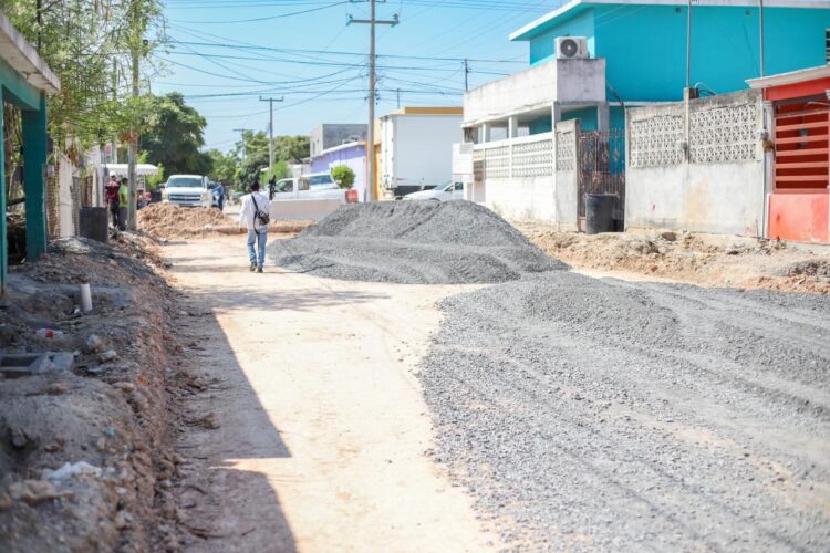Invierte Peña más de 2 mdp en pavimentación hidráulica