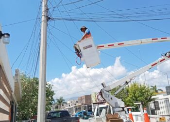 Instalan más de mil luminarias en Victoria
