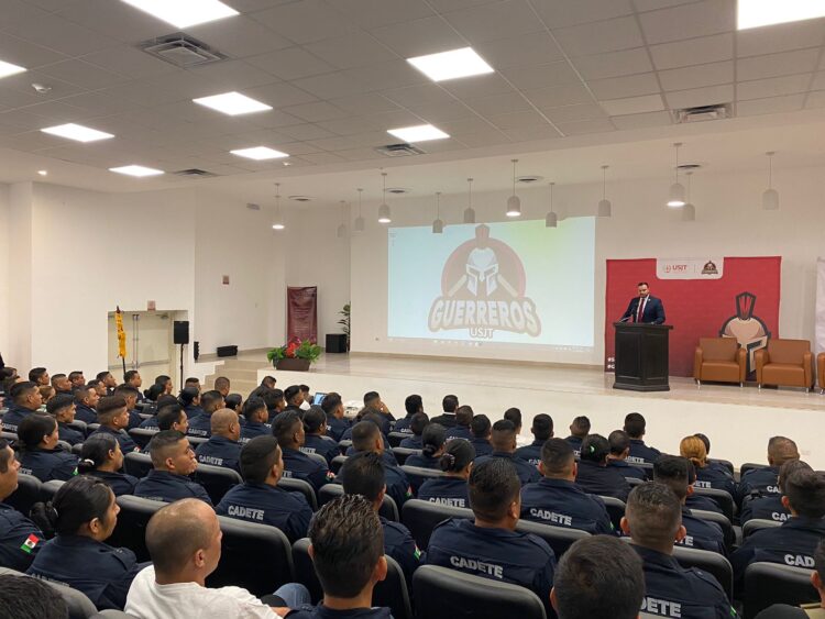 Comparte rector de la USJT experiencia sobre creación de Alerta Ámber a 126 cadetes de la Guardia Estatal