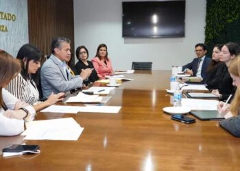 Acecho o “stalking” será castigado con cárcel en Coahuila