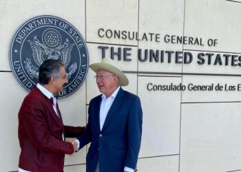 Seguridad fronteriza y migración, abordan Ken Salazar y Américo Villarreal. Foto de X Ken Salazar