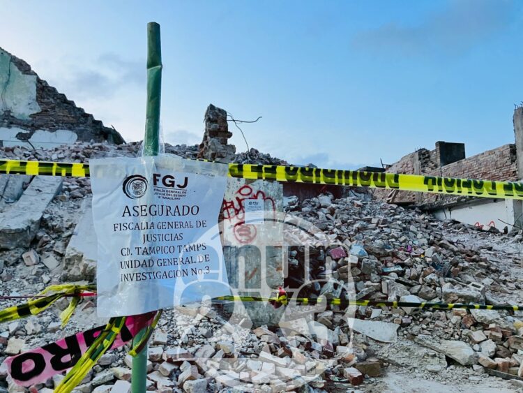 Nuevo derrumbe en el sur de Tamaulipas deja dos muertos. Foto de Tania Villanueva para EnUn2x3