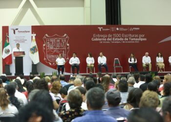 Entrega Gobierno de Tamaulipas escrituras regularizadas a mil 500 familias.