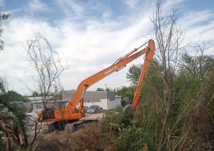 Desazolva drenes Gobierno de Reynosa por posible lluvia