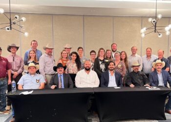 Se reune alcalde de Reynosa con agricultores del Valle de Texas