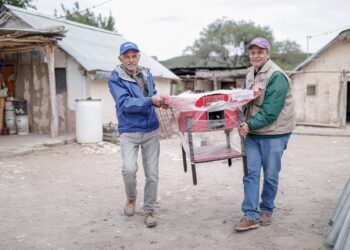 Beneficia DIF Tamaulipas a familias de San Carlos con estufas ecológicas