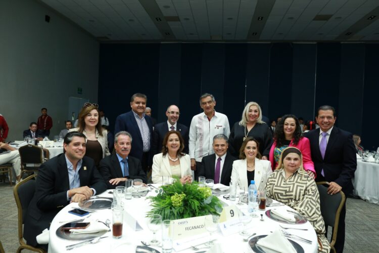 Reafirma gobernador apoyo a empresarios para atraer inversiones