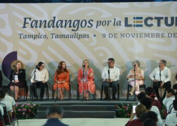 Leer para fortalecer la transformación, pide Américo a estudiantes