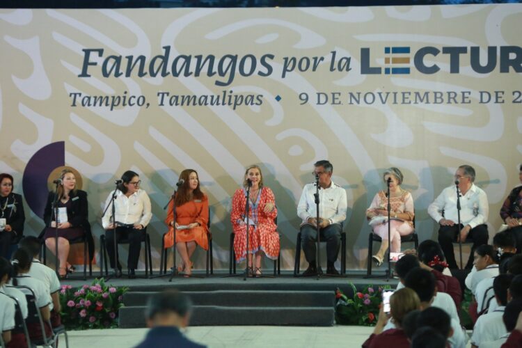 Leer para fortalecer la transformación, pide Américo a estudiantes