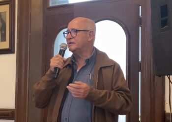 Falla drenaje en Victoria por basura arrojada por comercios: Comapa