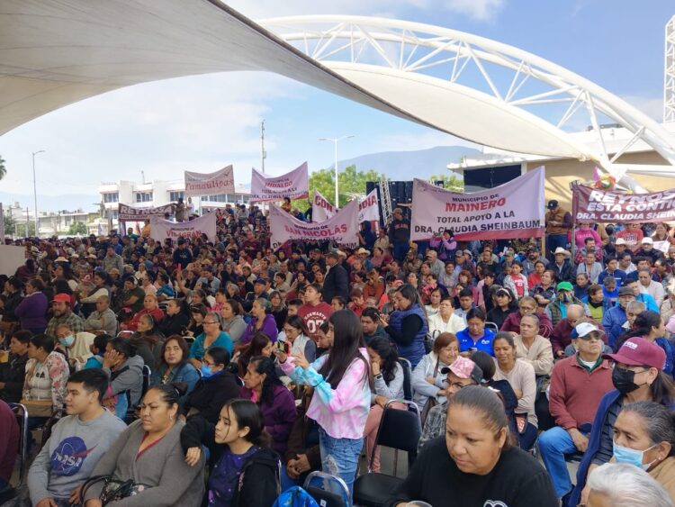 Miles de tamaulipecos reciben a Claudia Sheinbaum en Victoria