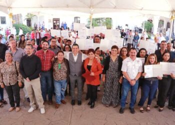Entrega Municipio actas de jubilación a sindicalizados