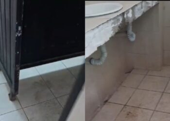 Padres de familia cierran secundaria por falta revisión a directivos