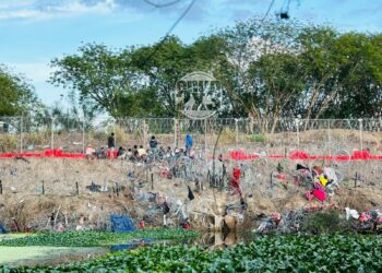 Quedan atrapadas 20 migrantes en el Río Bravo