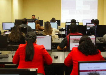 Facilitan la UAT, ITABEC y el ITJUVE a estudiantes el acceso a Becas Futuro Tamaulipas